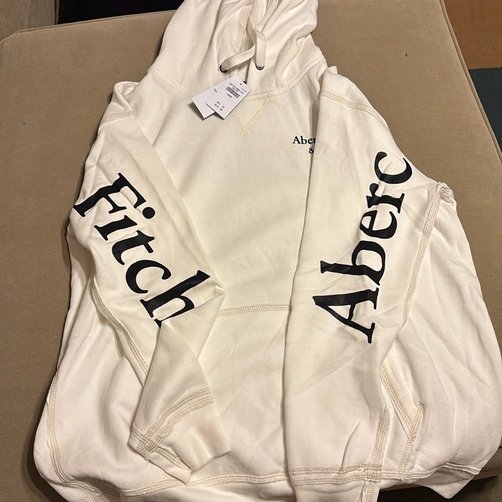 Women’s sweatshirt